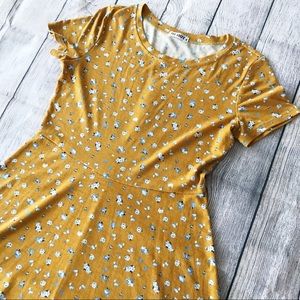 Short Sleeve Huhot Day Dress in Mustard Yellow